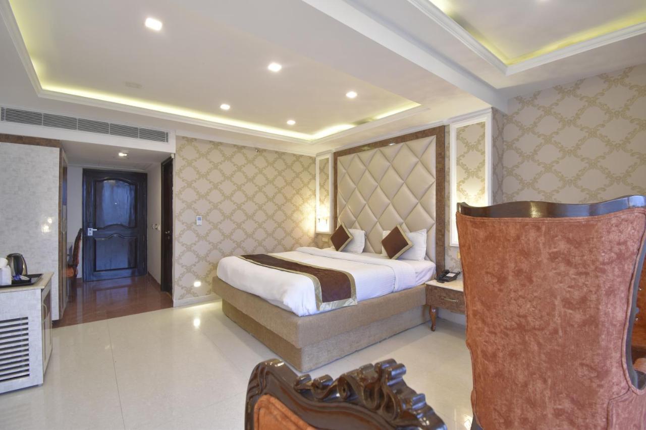 فندق دارامشالافي  The Royal Castle Hot And Cold Centralized المظهر الخارجي الصورة