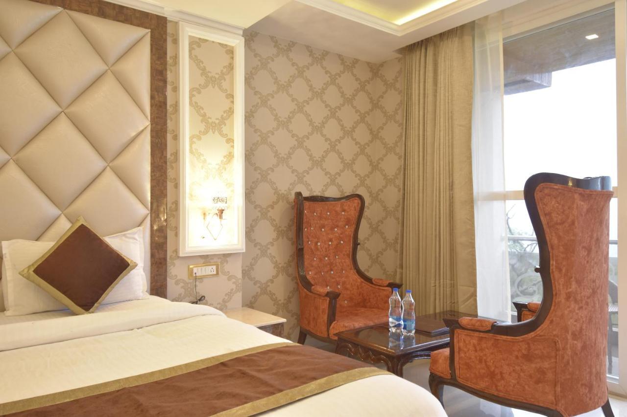 فندق دارامشالافي  The Royal Castle Hot And Cold Centralized المظهر الخارجي الصورة